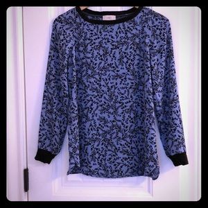 Business Casual Lightweight Long-sleeve Blouse